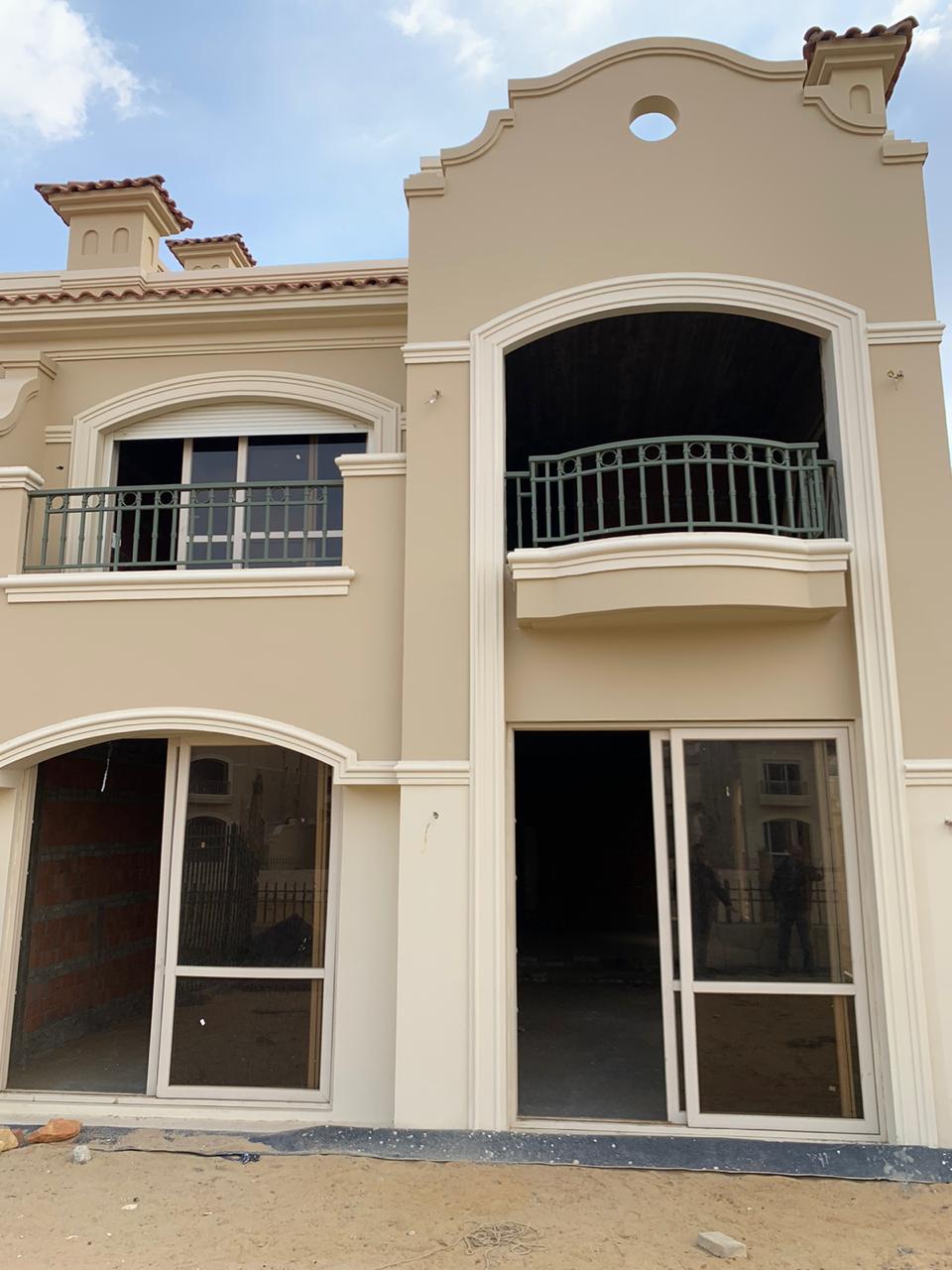 الباتيو 5 إيست – Twinhouse